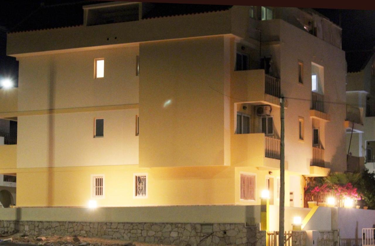 Flats * Santa Maria